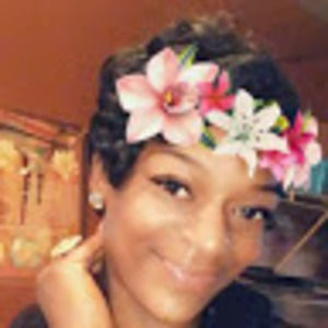 Meet your Posher, Curtisha